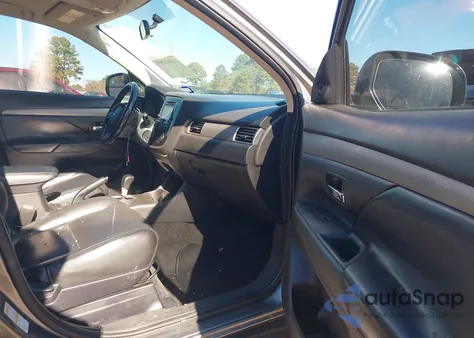 2016 Mitsubishi Outlander Se z USA, uszkodzony, nr VIN JA4AD3A34GZ013286